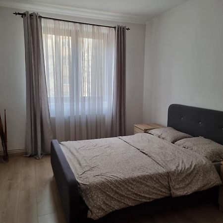 Ferienwohnung Joy Apartman Sovata Exterior foto