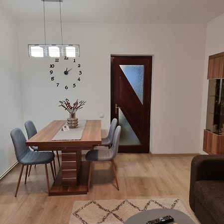 Ferienwohnung Joy Apartman Sovata Exterior foto